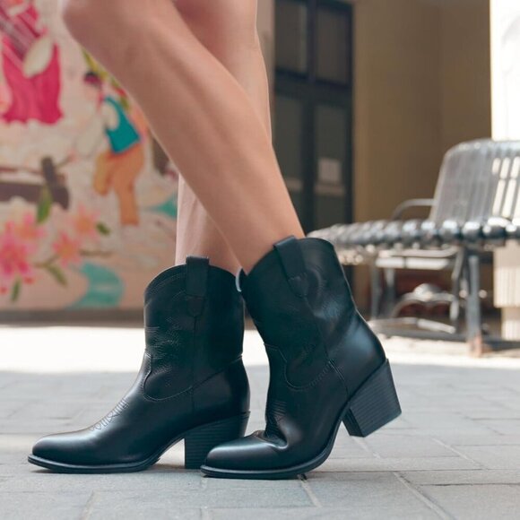 Western Boots Mid Calf Boots Short Chunky Classic Black Faux Leather For Women - Picture 2 of 9